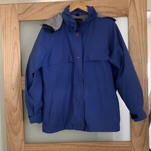 Vintage Eddie Bauer wind jacket with 8 pockets